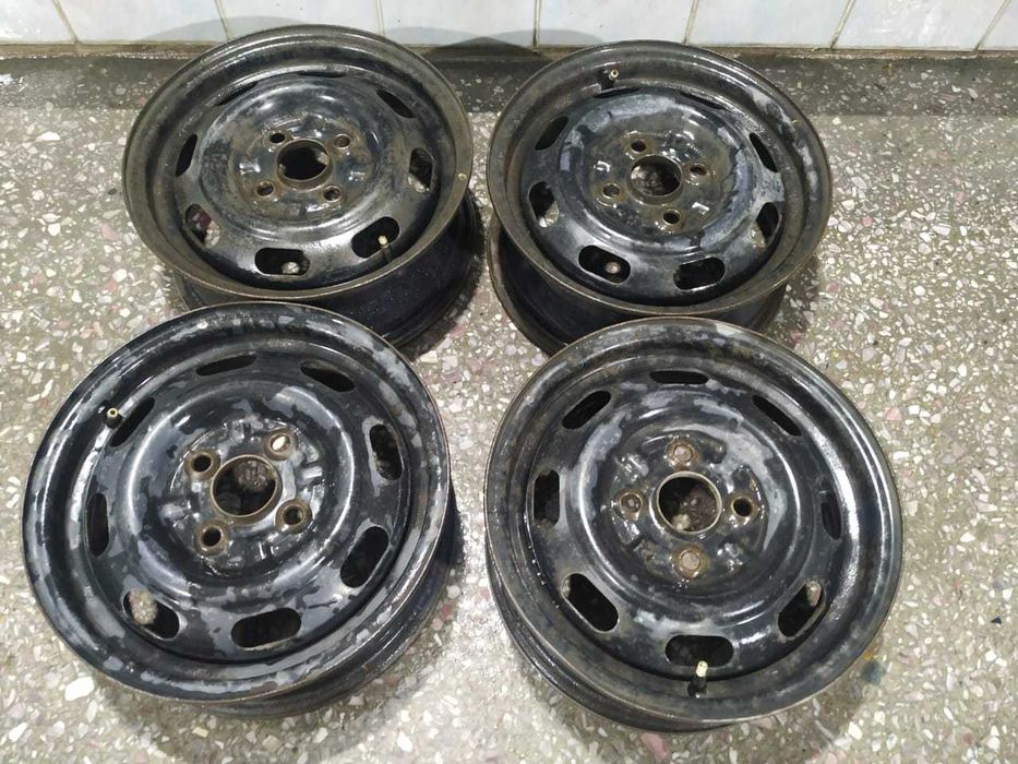 Штампы япония R13, разболтовка 4 на 100 диски стальные DIA 54.1 мм