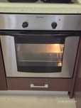 Продавам фурна INDESIT.