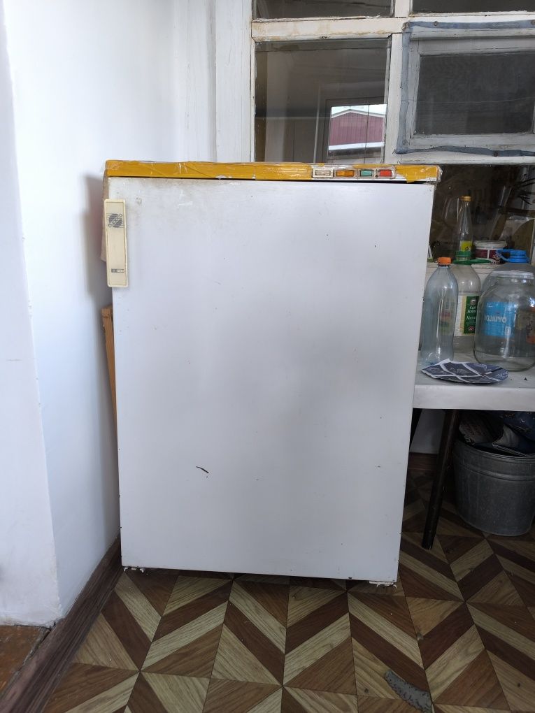 Продам морозильную камеру Бирюса