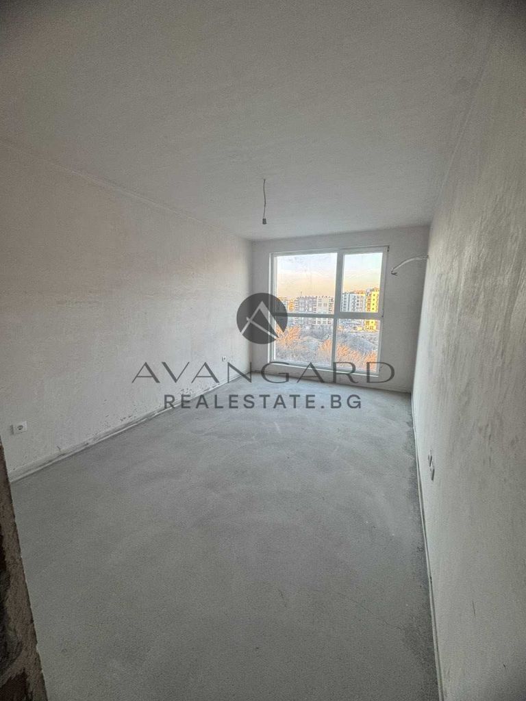 Продава се Тристаен апартамент в Пловдив, Южен - 106 кв.м за 1229 €/кв.м - Снимка #2