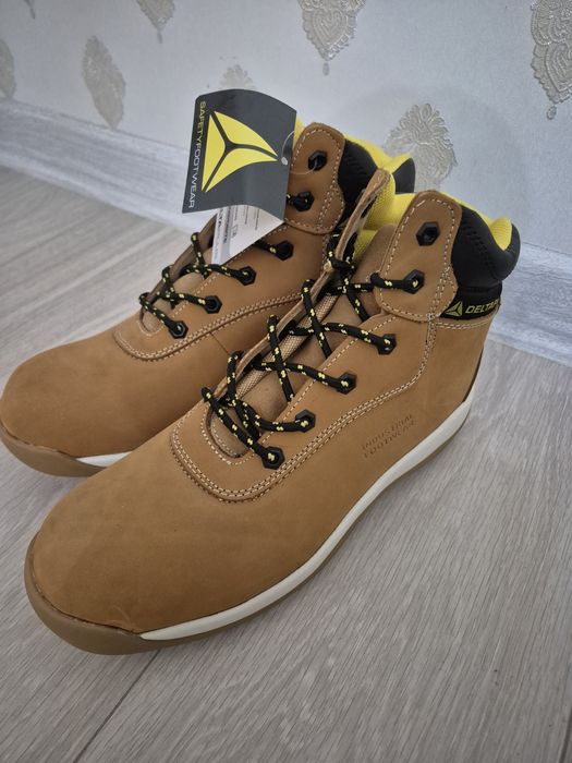 Спец ботинки новые 43 размер