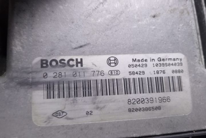 Calculator Motor Bosch ECU   0281011776 / 1039S04039 / 8200391966 Ren