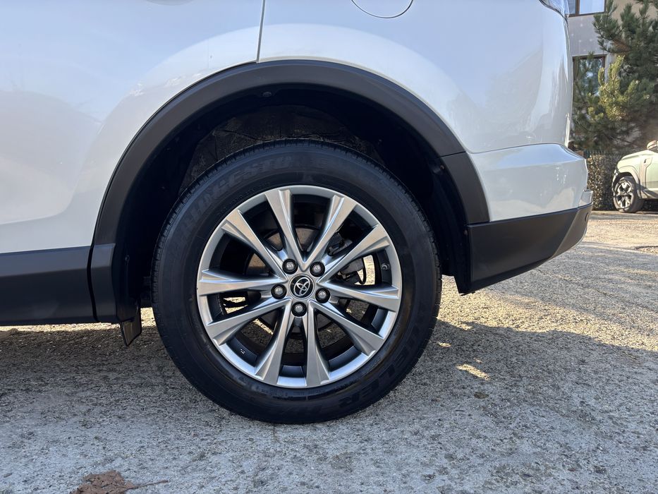 Toyota RAV4 Hybrid 4x4 Stare impecabilă