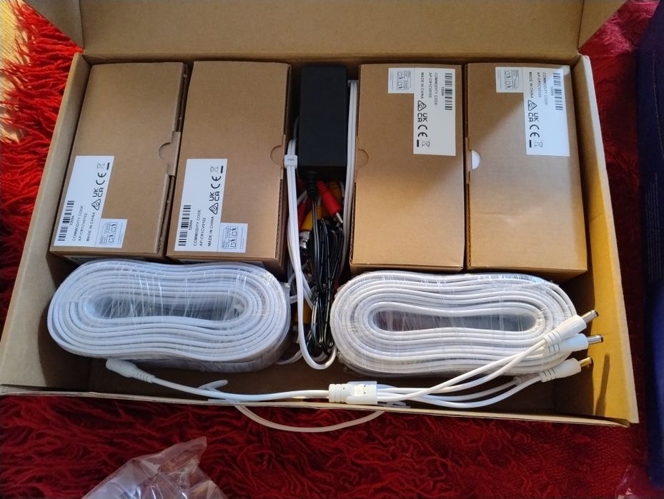 ANNKE DVR/NVR DW81KD 8 канален 2TB(toshiba)+4бр. 5MP камери