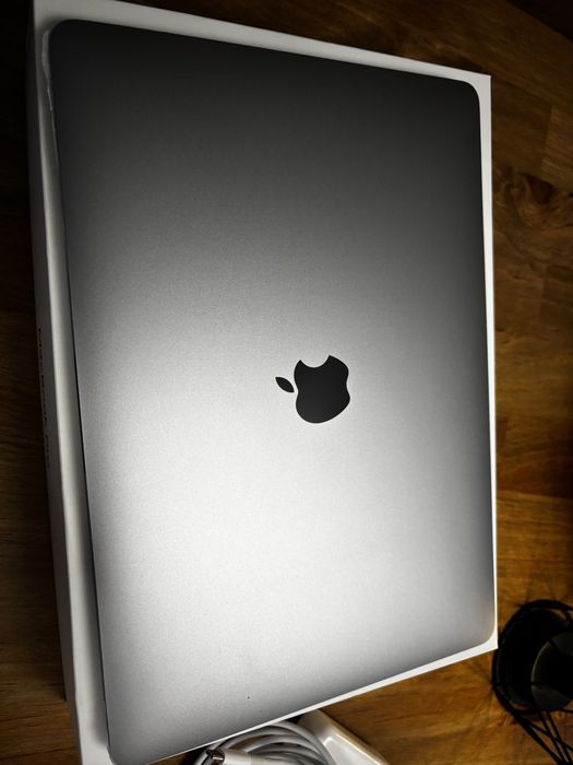 Vand MacBook Pro 13” Touch Bar, 2019