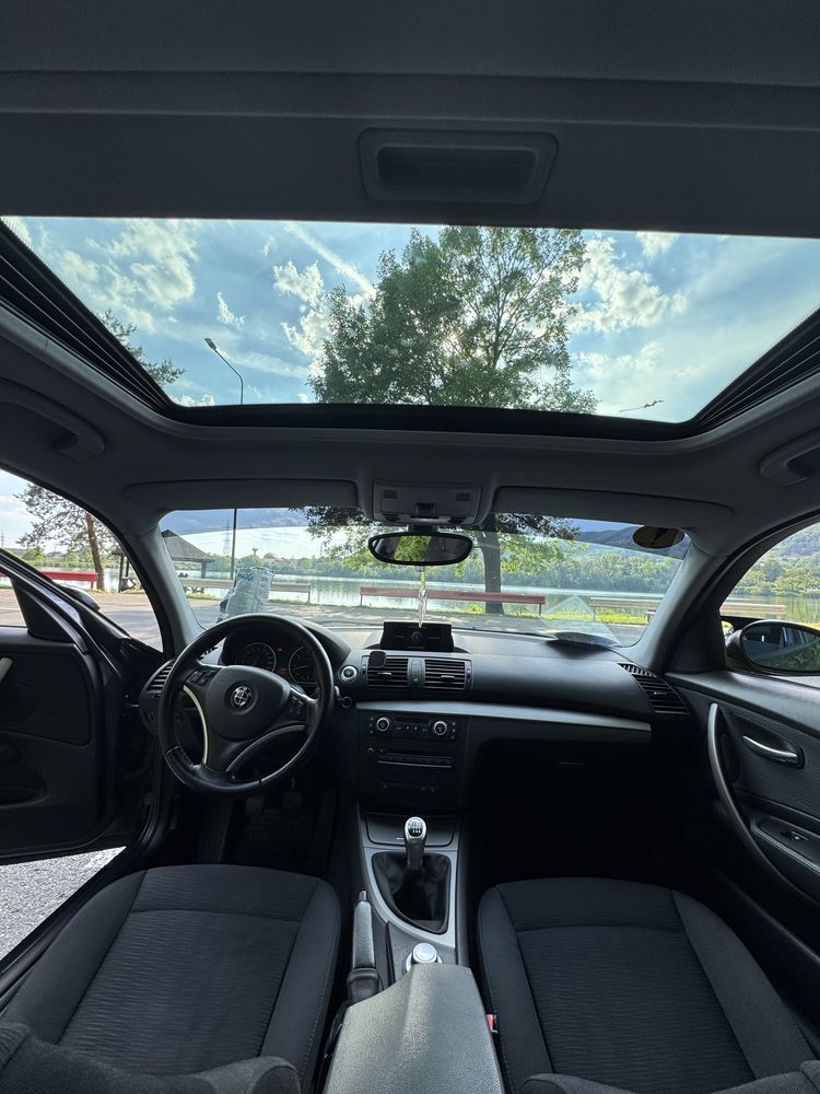 bmw seria 1 1.6 benzia 2007/trapa,nav,caucuri iarna si vara