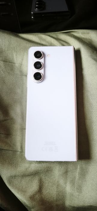 Samsung z fold 5