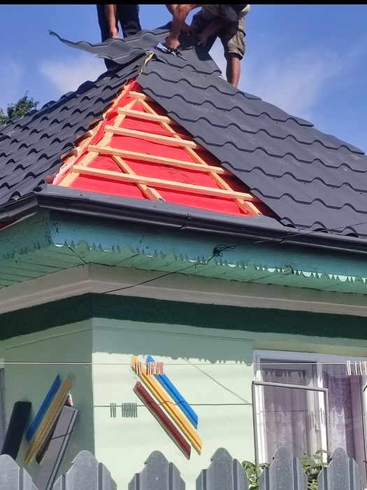 Montaj acoperisl tigla metalica si ceramica executam și reparam