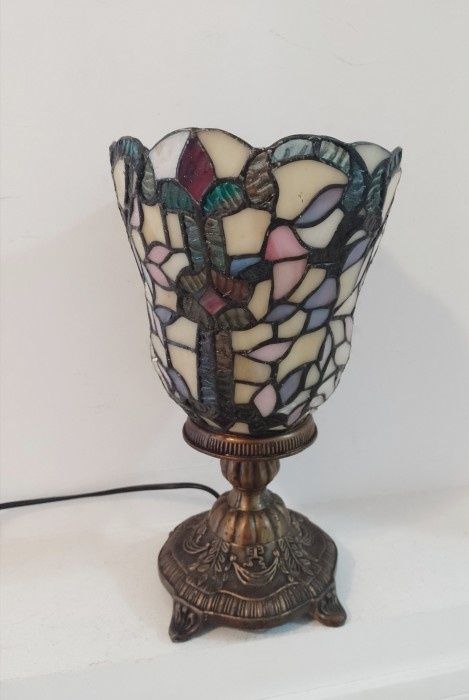 Superba lampa antica stil Tiffany pentru noptiera cu talpa din bronz ,
