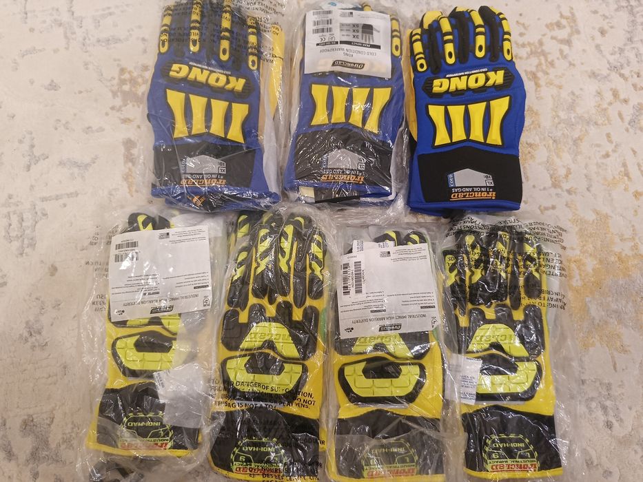 Продается, спец перчатки. Новый