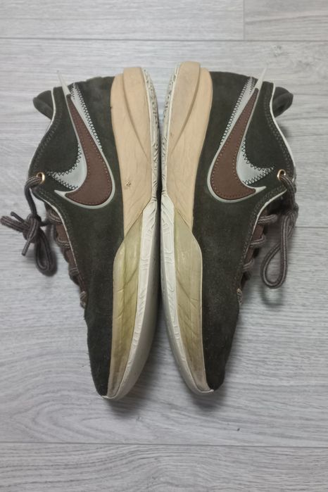 Papuci de basket LeBron XX 20 Olive Suede