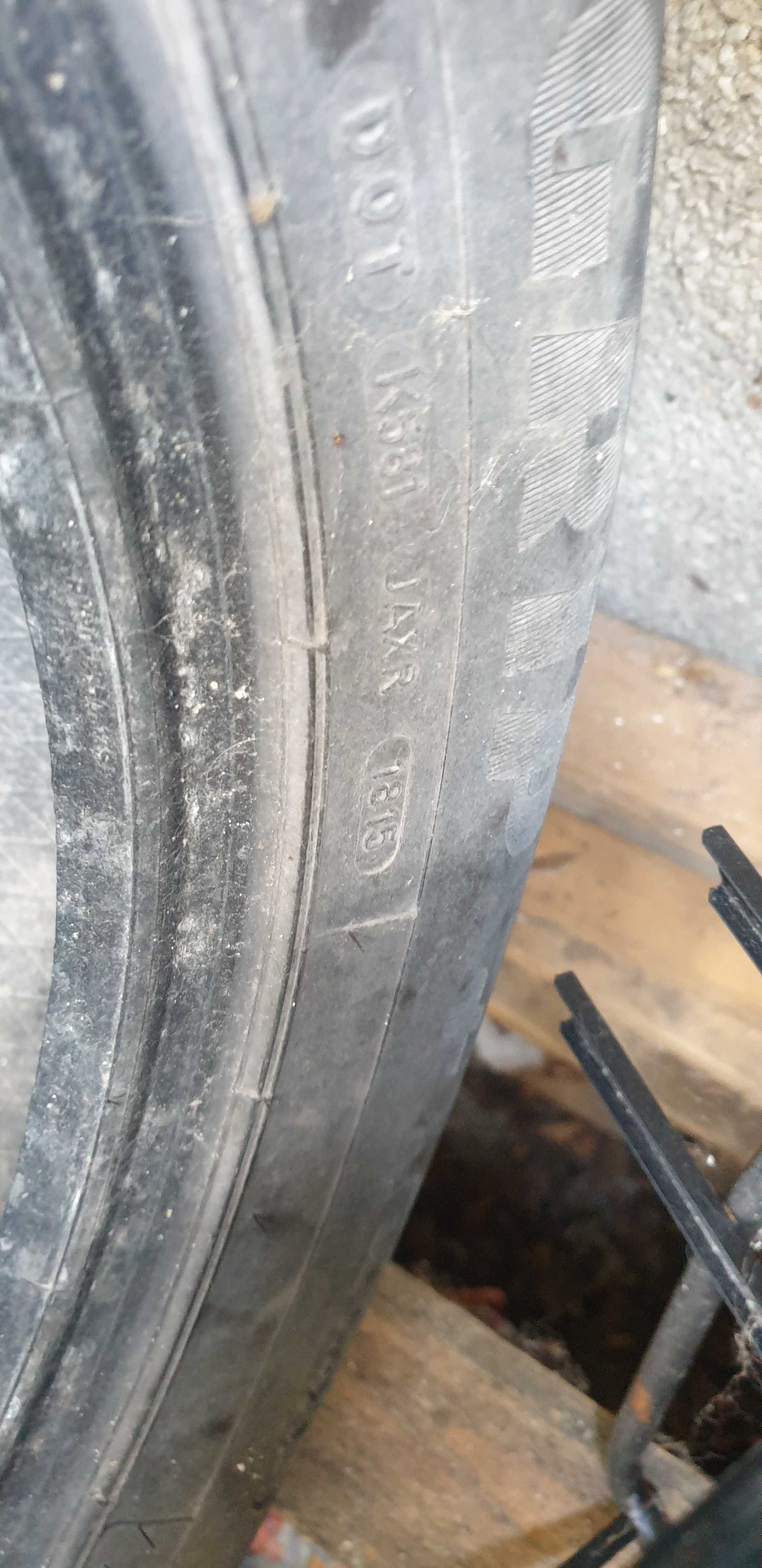 Зимни 235 65 17 гуми Goodyear