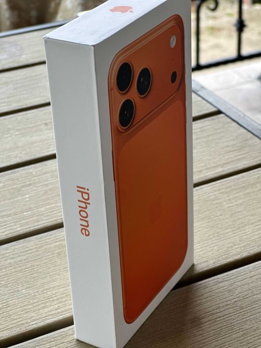iPhone 17 Pro MAX 256GB eSim-внос от САЩ,Цвят: Оранжев/Цена - 2990 лв.