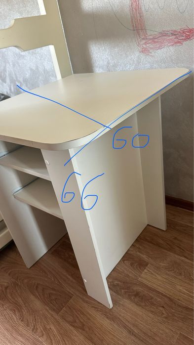 Стол письменный/для занятий