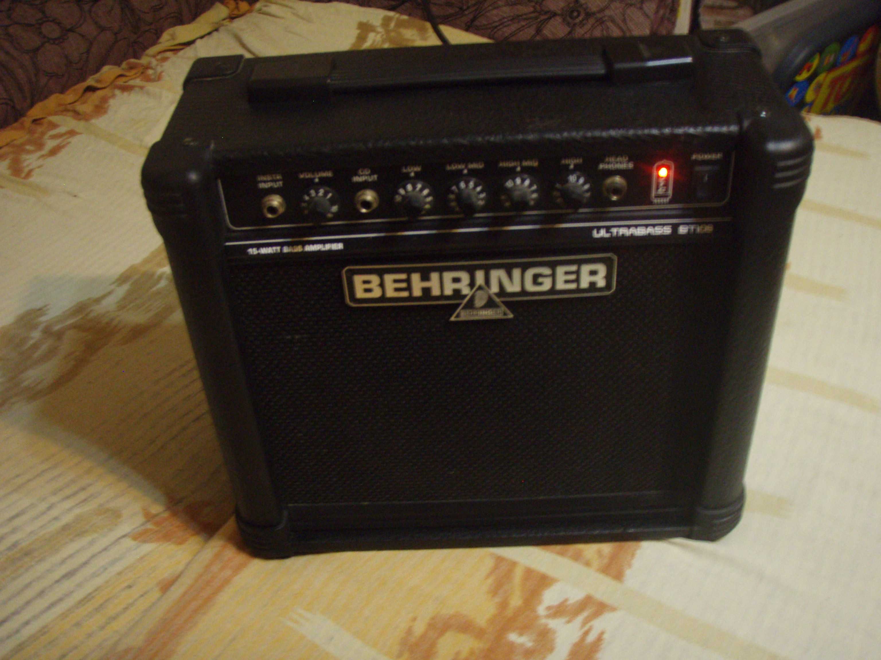 Amplificator chitara Behringer Ultrabass BT108 15W