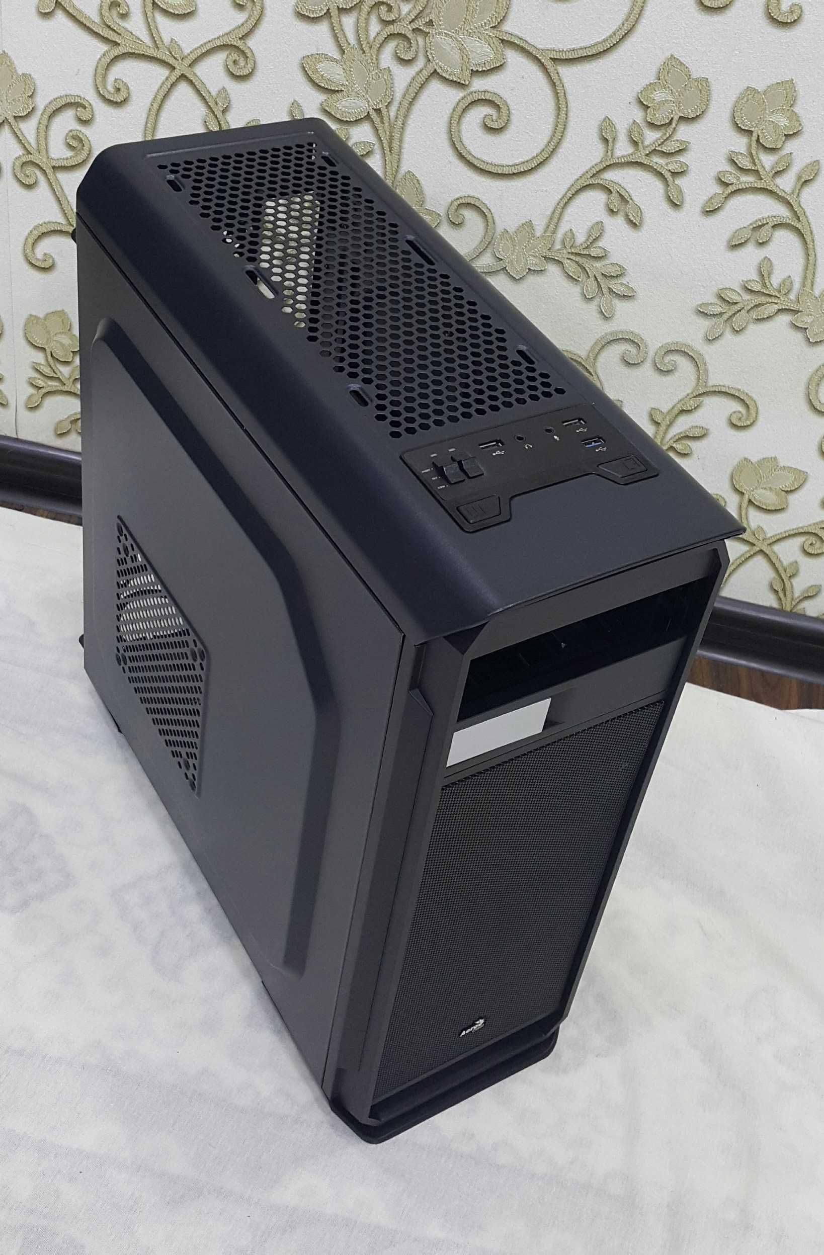 Пустой корпус AeroCool AERO 500 PGS