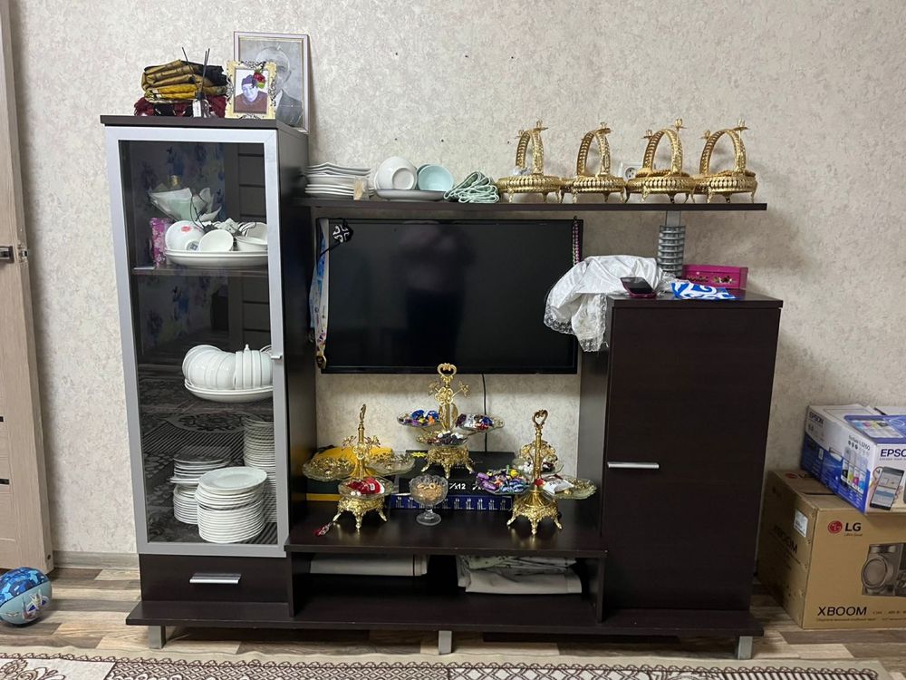 Продажа диван сервант стул