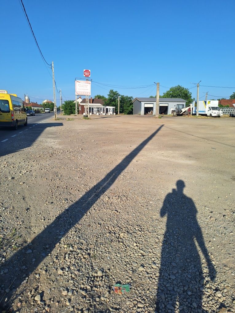 Spălătorie auto, vulcanizare, fast food și parcare