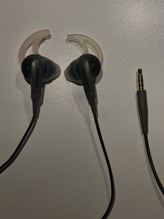 Casti cu fir BOSE originale cu tot cu carcasa