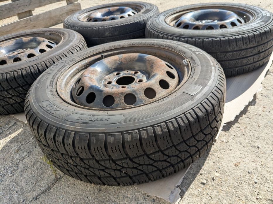 Jante R16 Mercedes + 195-205/65/R16C set iarna
