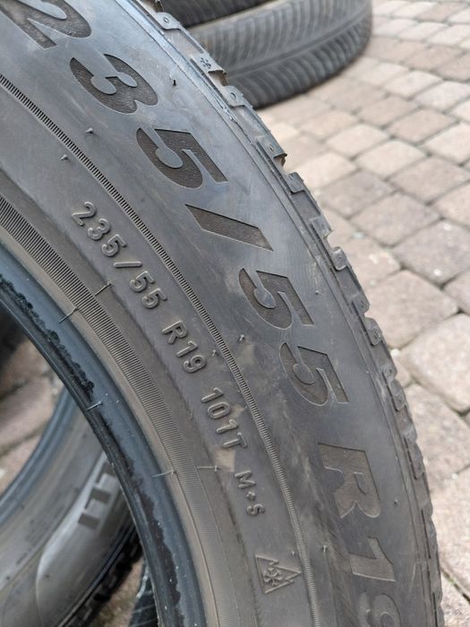 235/55/19" pirelli 2бр.гуми