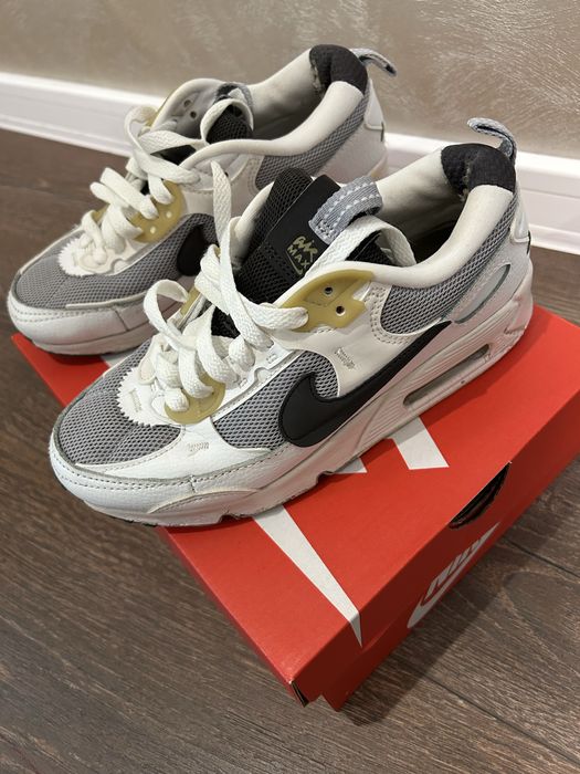 Дамски маратонки nike air max 36,5