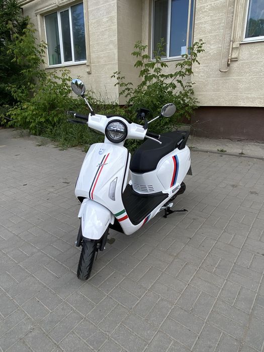 Скутер/Мопед 49сс