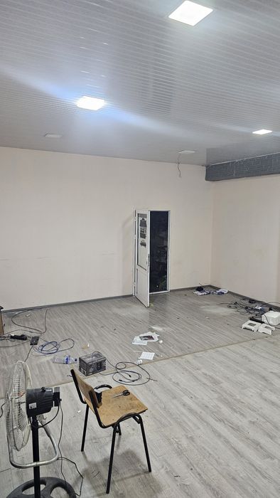 Аренда офис  60 м.Кв первая линия Мирзо Улугбека Орентир Кафе Т-bone