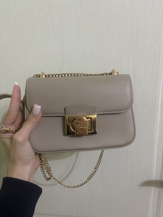 David Jones чанта