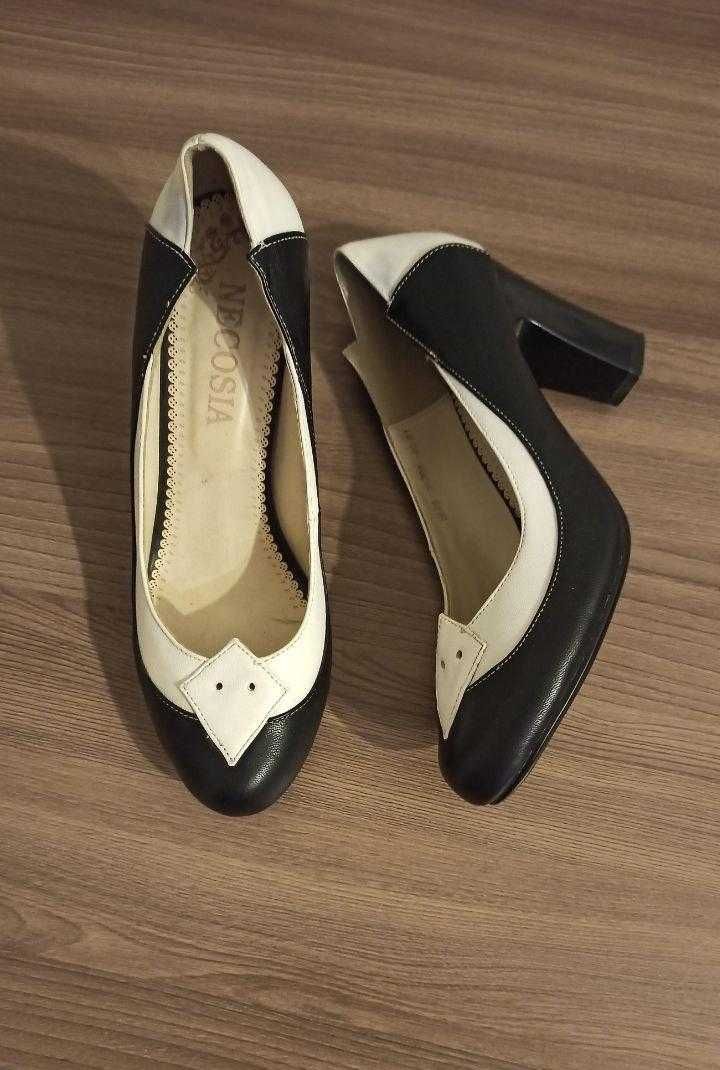 Срочно продам женскую обувь (туфли)