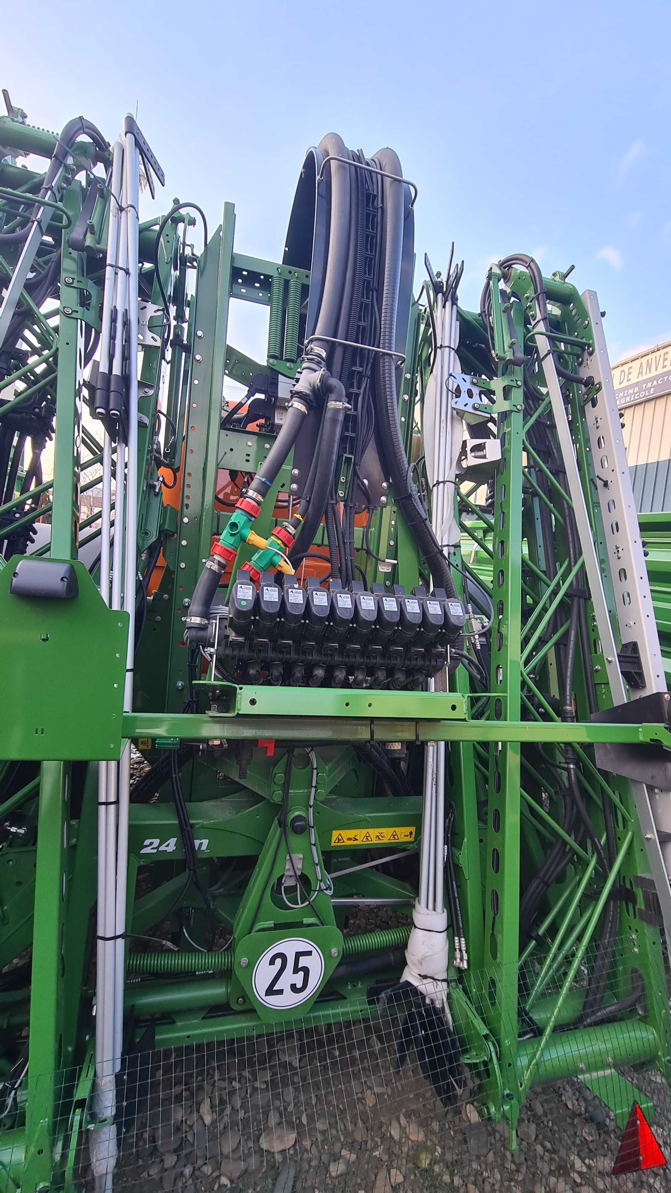 Instalatie de erbicidat tractata Amazone UG 3000 Super