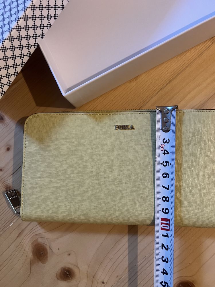Портмоне Furla чисто ново