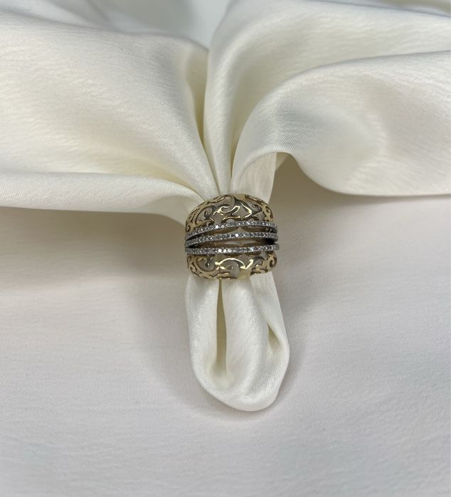 Рассрочка 0% в месяц по 53 851тг. Кольцо с бриллиантами 585 пробы.