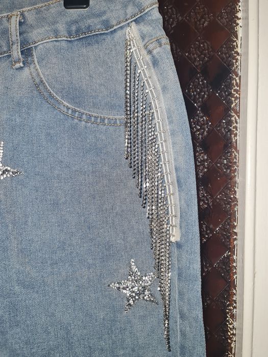 Blugi deosebiti pt craciun sau revelion