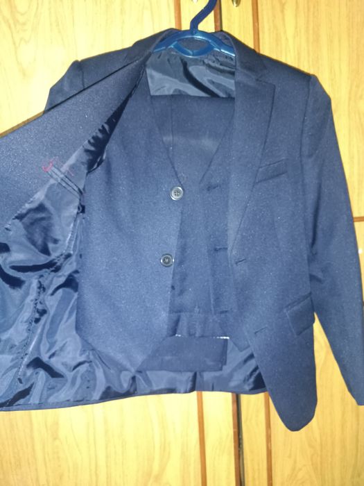 Костюм для мальчика на 8-9 лет