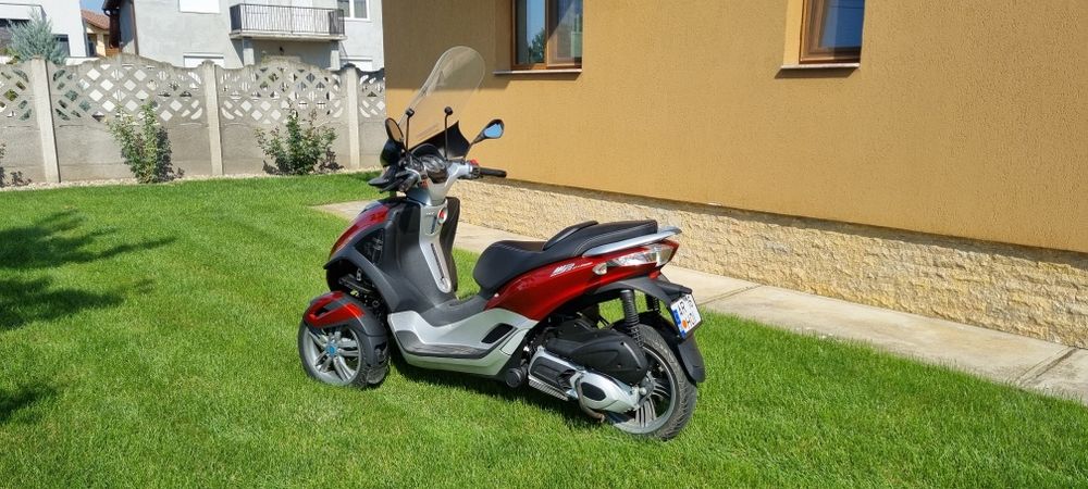 Vând piagio Mp3 lt 300 yurban cc