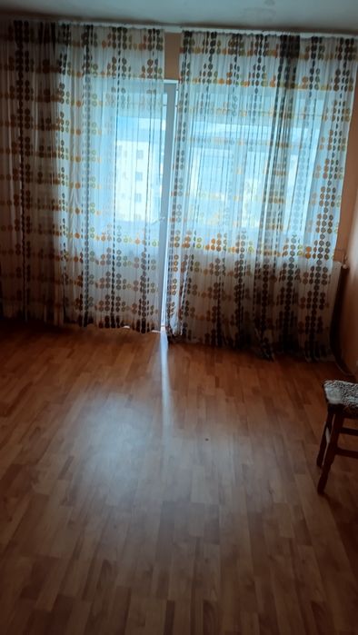 Vând apartament 2 camere Târgu Jiu
