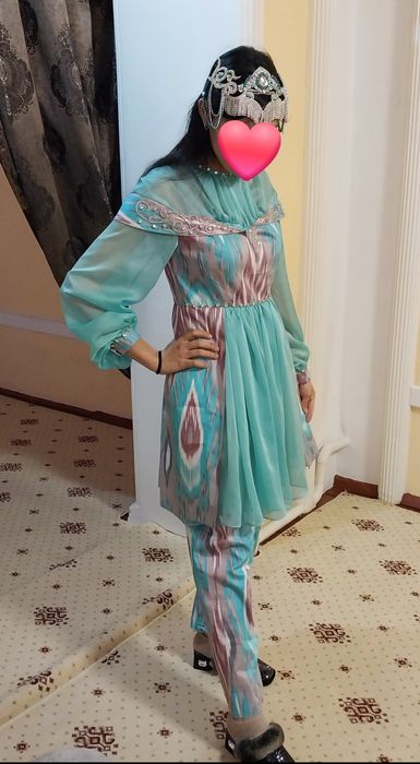 Adrasli koʻylak, lozim. Diademasi bilan birga