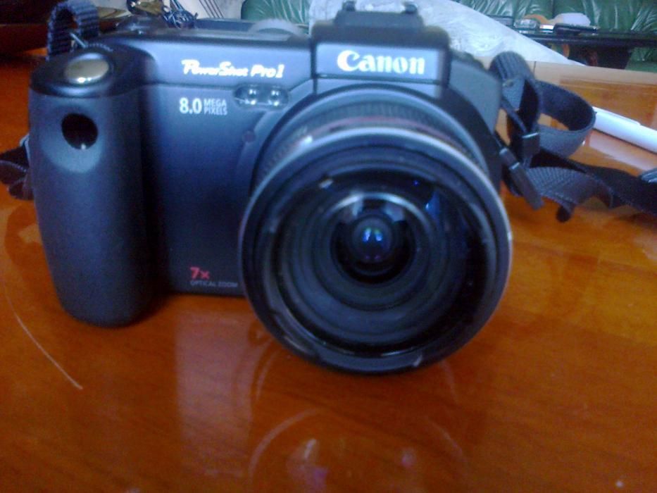 Фотоапарат CANON