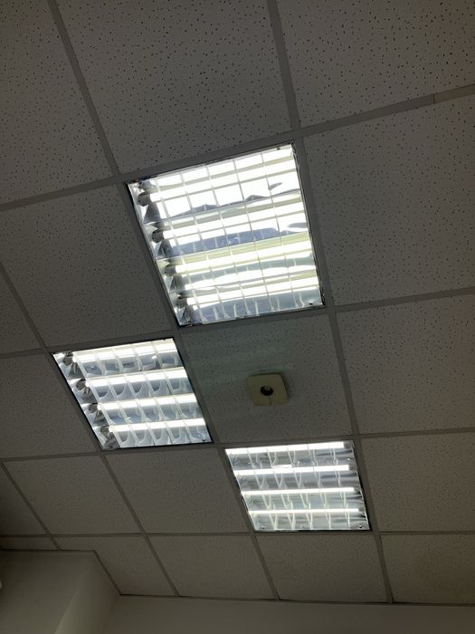 Лед Лампи за окачен таван