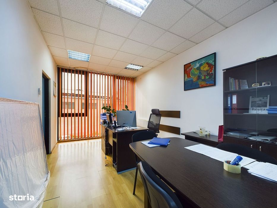Oportunitate! Clădire de birouri cu chiriași existenți