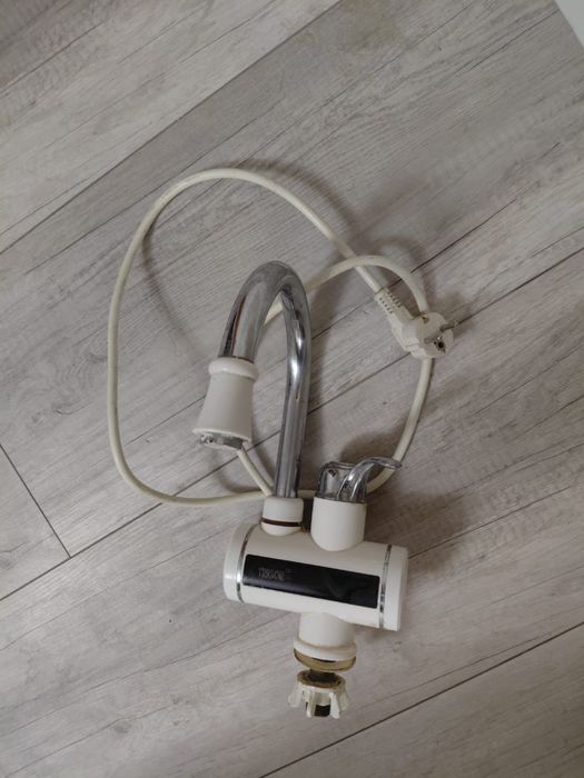 Электрический смеситель