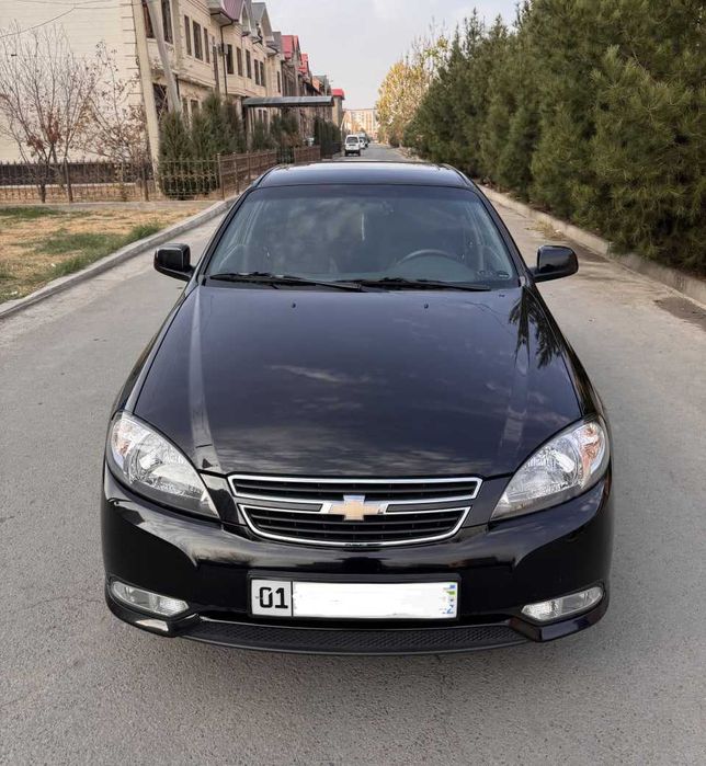 СРОЧНО! Chevrolet Gentra 2023 — qora rang, xolati zo‘r