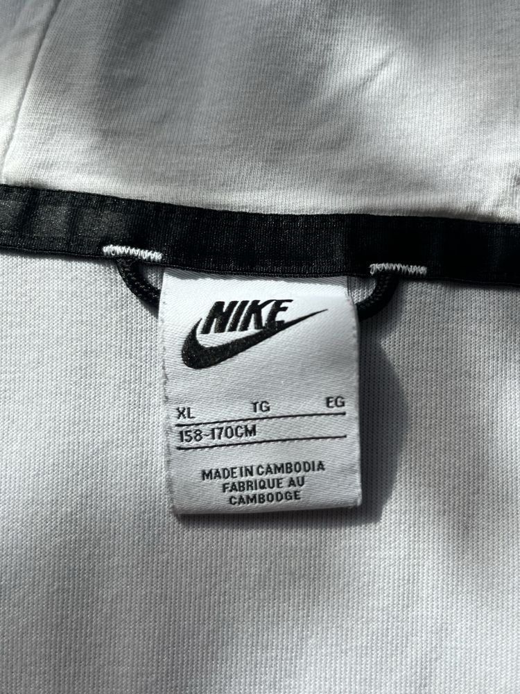 Nike Tech Fleece Горнище