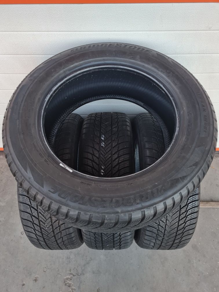 Зимни гуми 4 броя BRIDGESTONE Blizzak LM001 225 60 R17 дот 3620