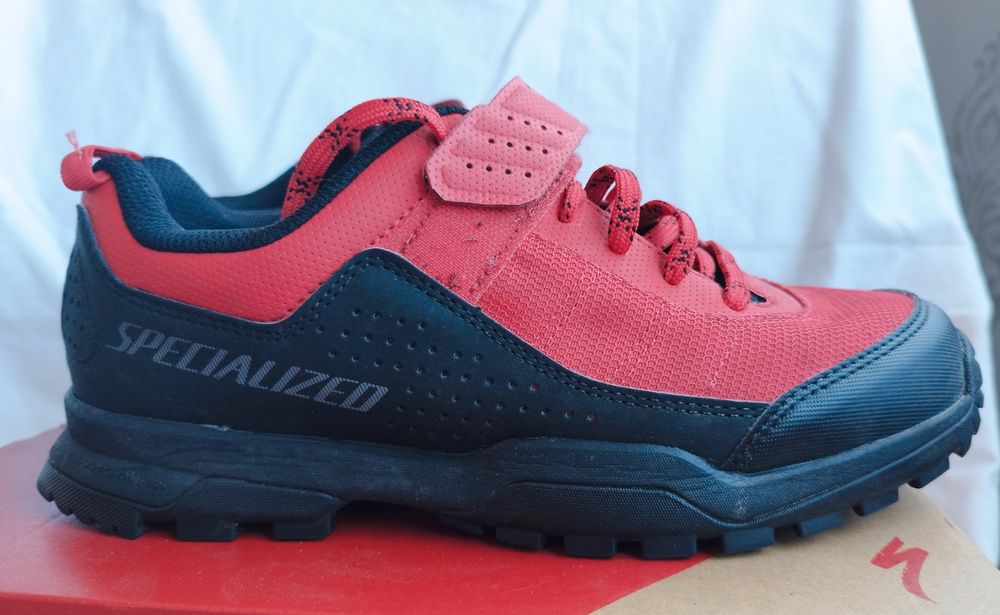 Pantofi pentru ciclism SPECIALIZED RIME 1.0 Mtb - Red, marimea 40.