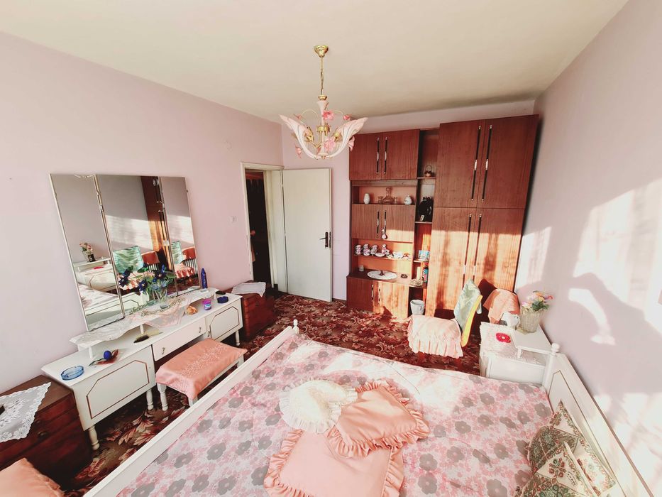 Дава се под наем Двустаен апартамент в Бургас, Възраждане - 80 кв.м за 178.5 € - Снимка #3