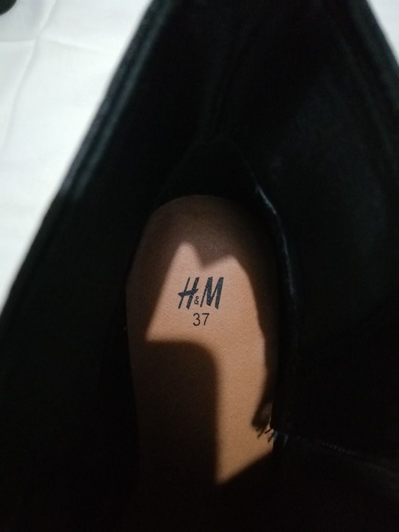 Ghete H&M negre, marimea 37