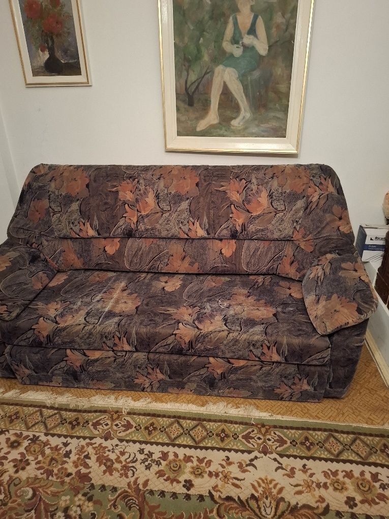 Vând canapea și fotolii