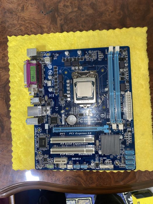 Материнская плата